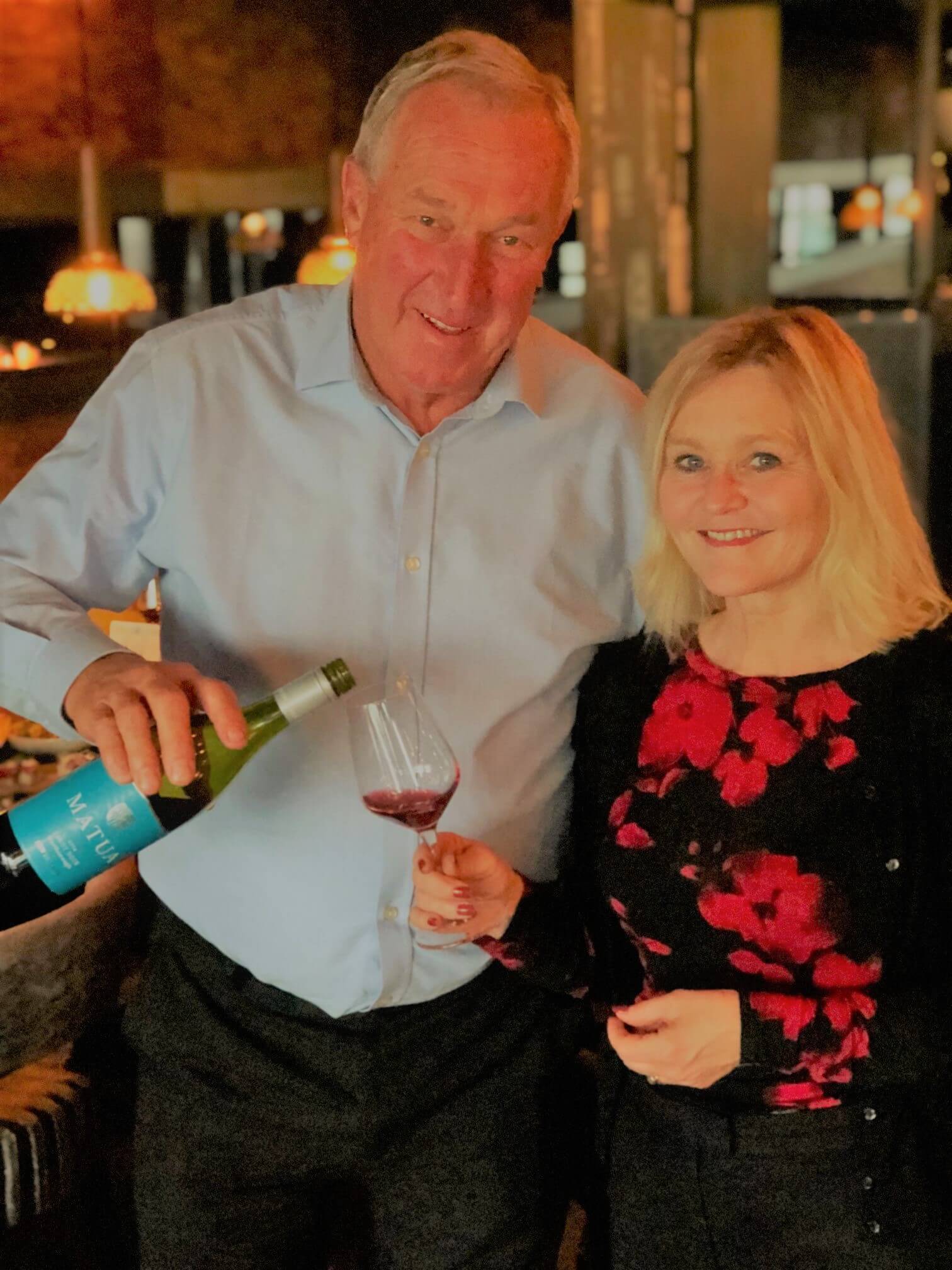 Bill Spence, grunnleggeren av Matua, har oppfylt en vindrøm - han har satt New Zealand på vinkartet med druen Sauvignon Blanc. Nylig ble én av hans viner kåret til én av verdens 100 best. Nylig intervjuet jeg Spence og smakte hans viner. Her kan du lese om hans vin og rådene hans til deg som ønsker å oppfylle din drøm. 