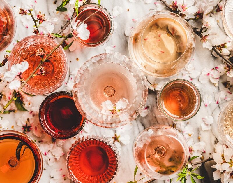 Sommer, sol og varme. Det er høysesong for rosévin. Her er 9 deilige italienske roséviner du bør prøve.